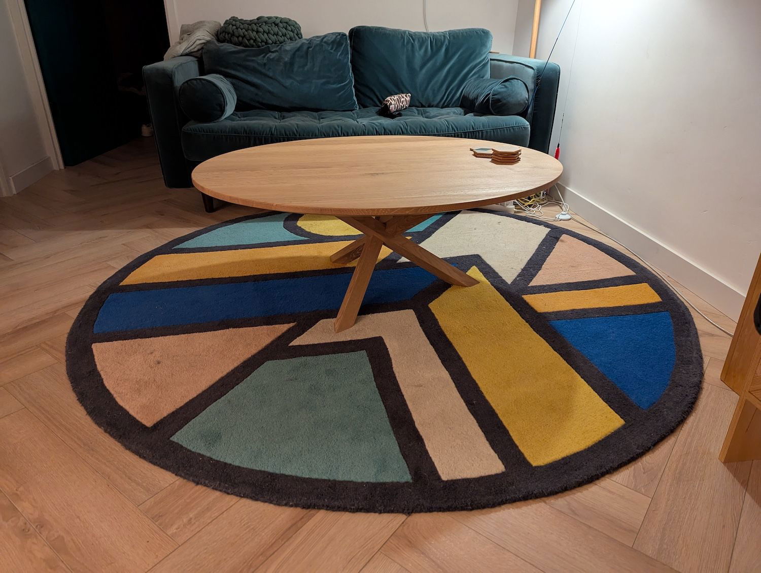 Better view of the base with top.