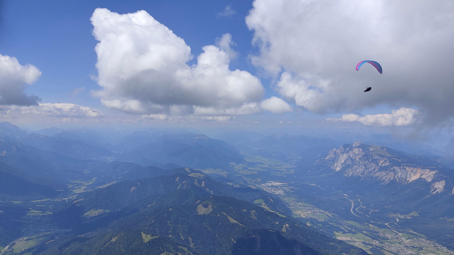 Enostavno noro nebo nad Kranjsko goro