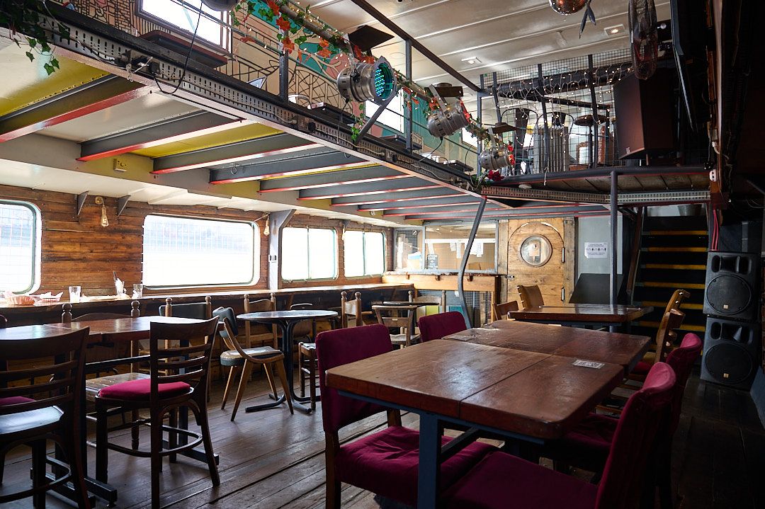 Tamesis Dock—stern side [2]
