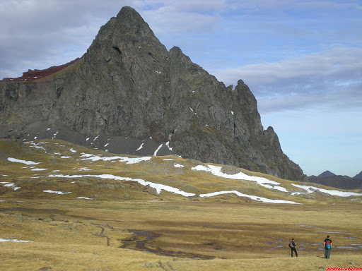 Ibón y Pico Anayet