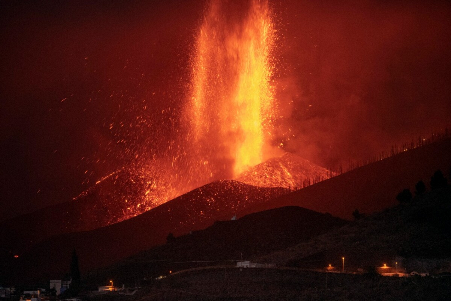 Volcán cumbre vieja en Erupción